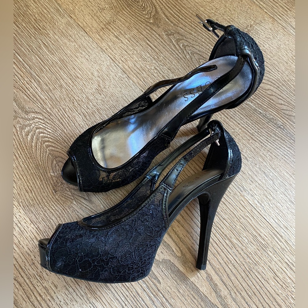 Guess shoes black lace size 8